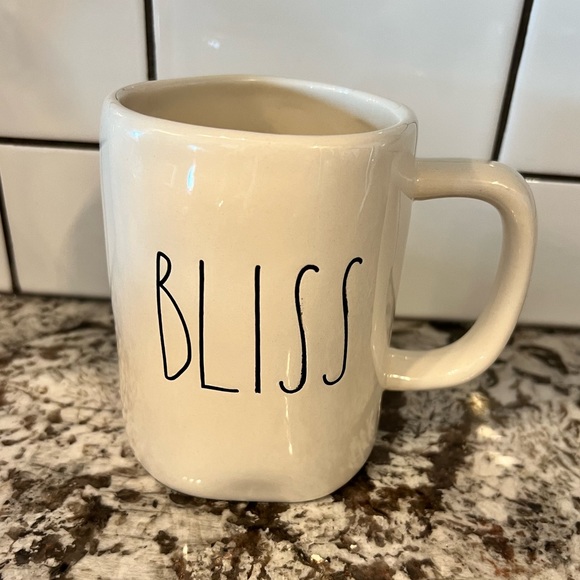 RAE DUNN MUG